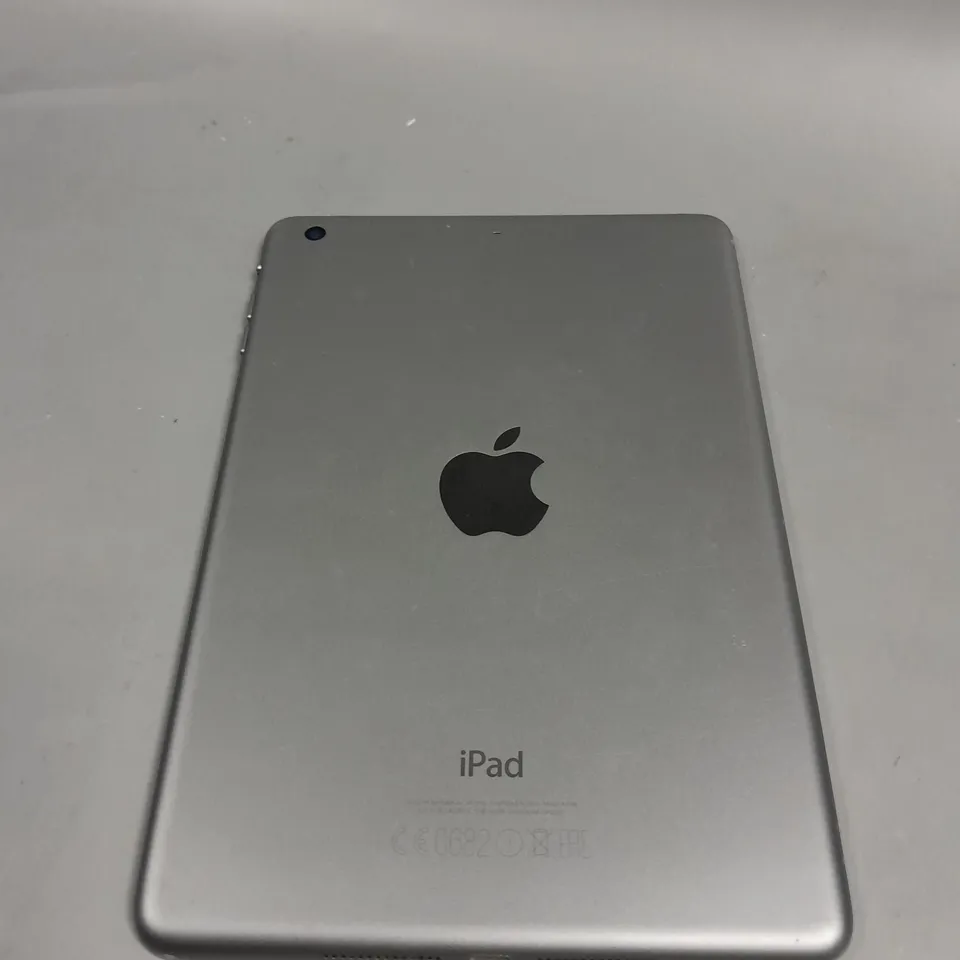 APPLE IPAD MINI 3 TABLET 