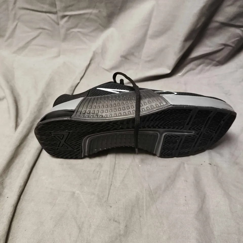 NIKE METCON MENS TRAINING SHOES - 7