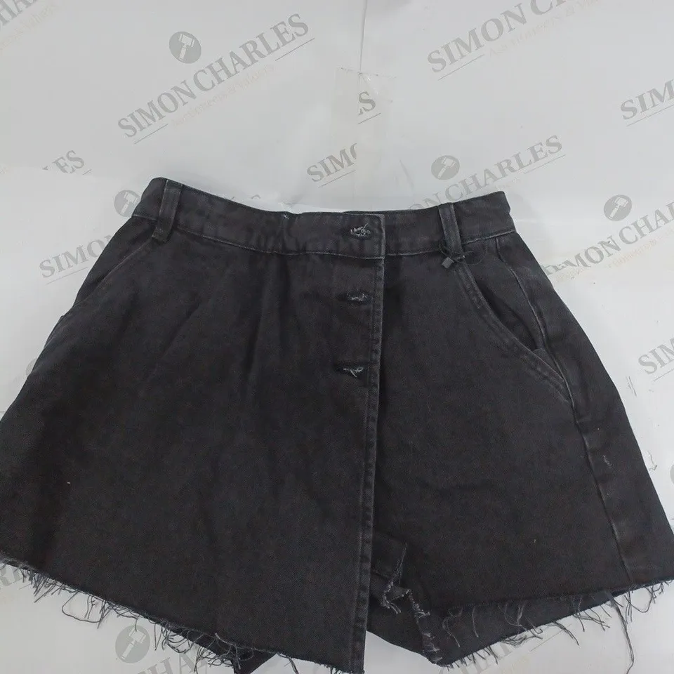 ZARA SKORT IN BLACK - EUR M