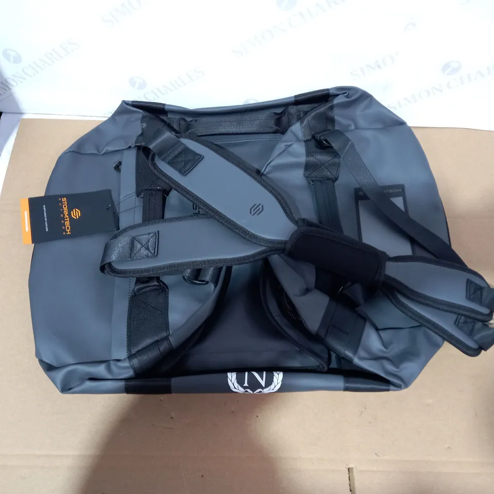 STORMTECH NOMAD 55 GREY/BLACK CARRY ALL BAG