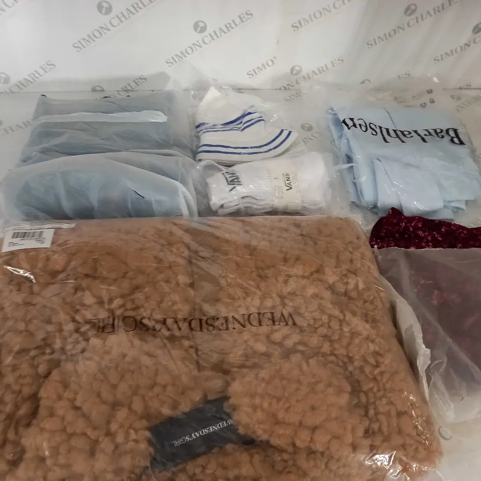 BOX OF ASSORTED CLOTHING ITEMS TOO INCLUDE DRESSES , SHIRTS AND TROUSERS IN VARIOUS SIZES AND COLOURS   