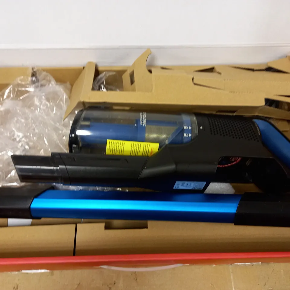 HOOVER CORDLESS PET VACUUM 
