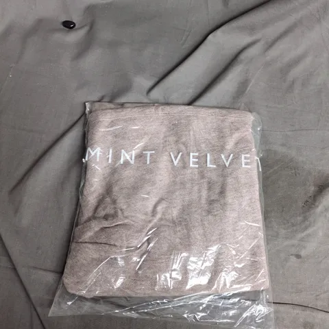 MANGO - MINT VELVET CINNAMON SWEATSHIRT – WOMEN’S XS