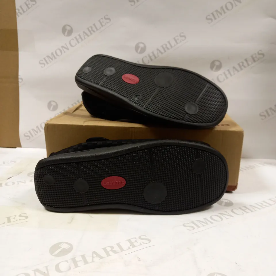 LESVAGO BLACK BREATHABLE OPEN TOE SHOES, UK SIZE 8