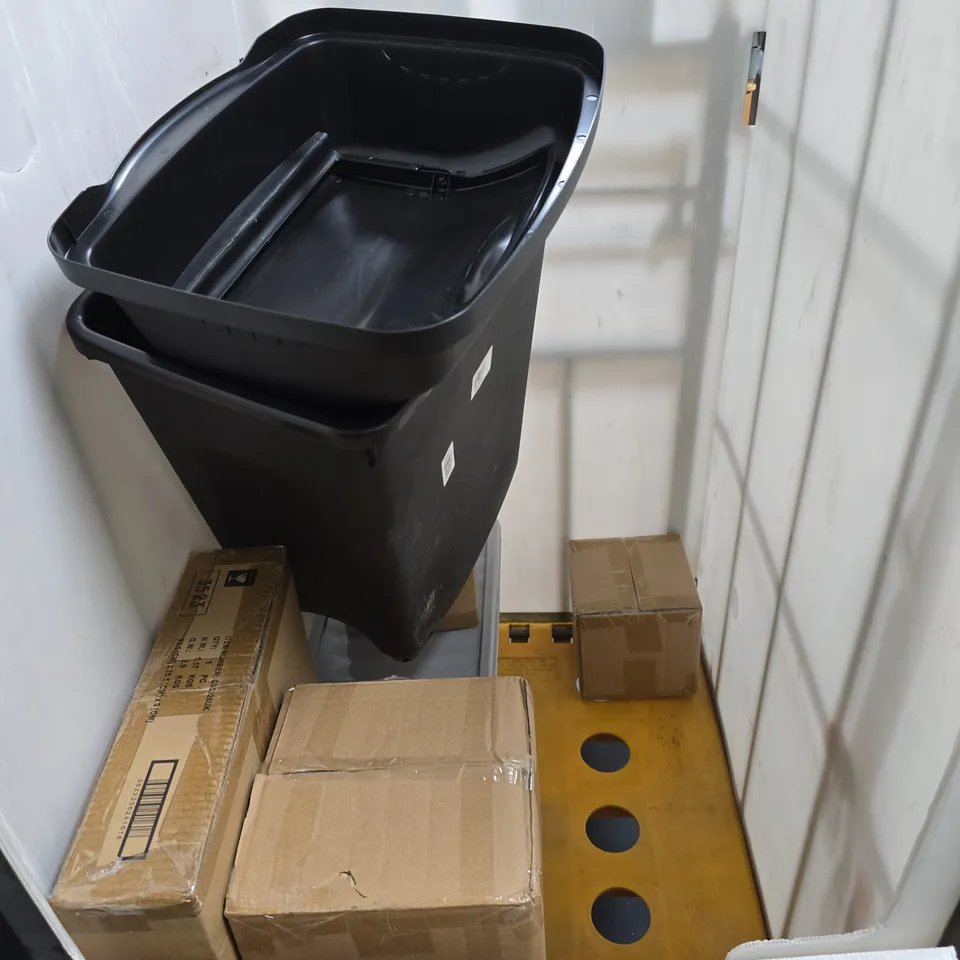 APPROXIMATELY 10 HOUSEHOLD ITEMS TO INCLUDE KITCHEN BINS, FAUX WILLOW DECORATIONS AND STORAGE BOXES