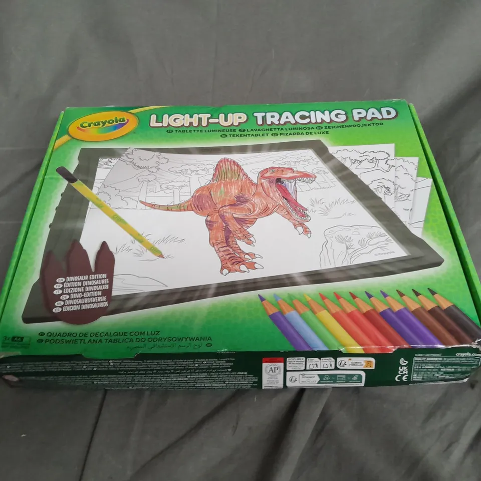 BOXED CRAYOLA DINOSAUR LIGHT-UP TRACING PAD