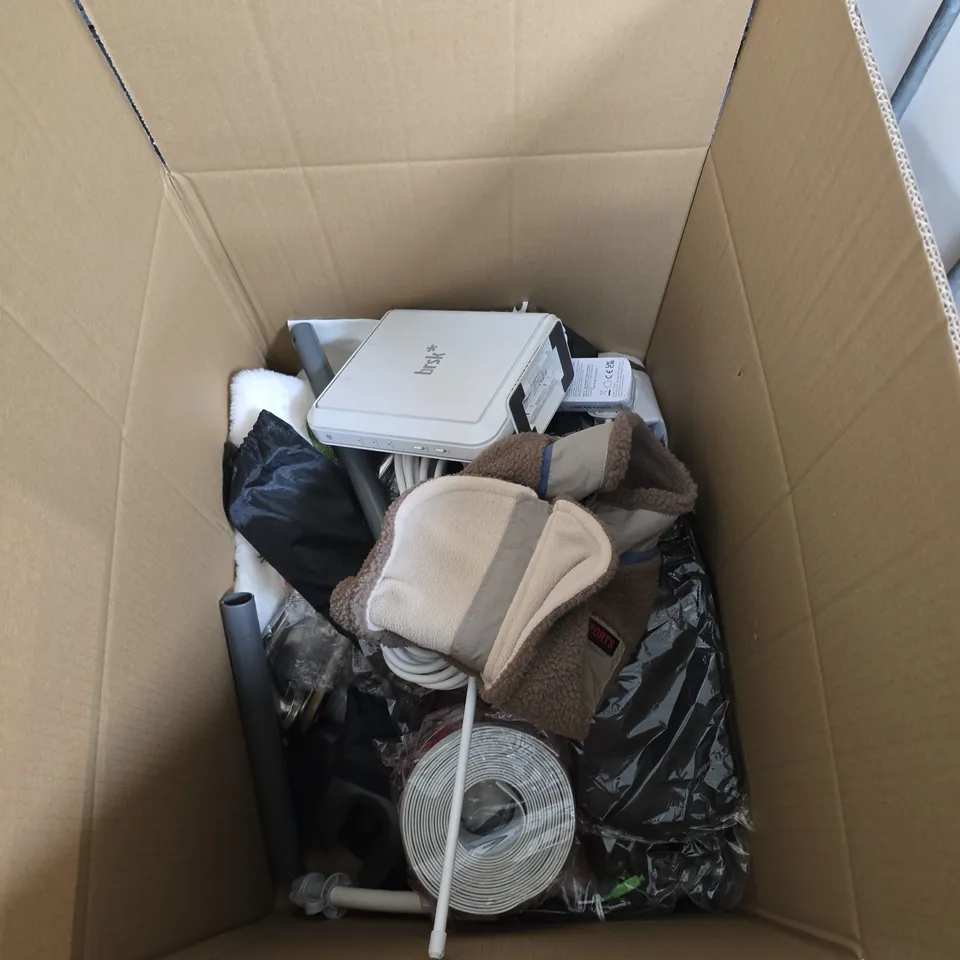 BOX OF APPROXIMATELY 10 ASSORTED HOUSEHOLD ITEMS INCLUDING BRSK ROUTER , DOG COAT AND PRO ELEC 2 GANG EXTENSION LEAD
