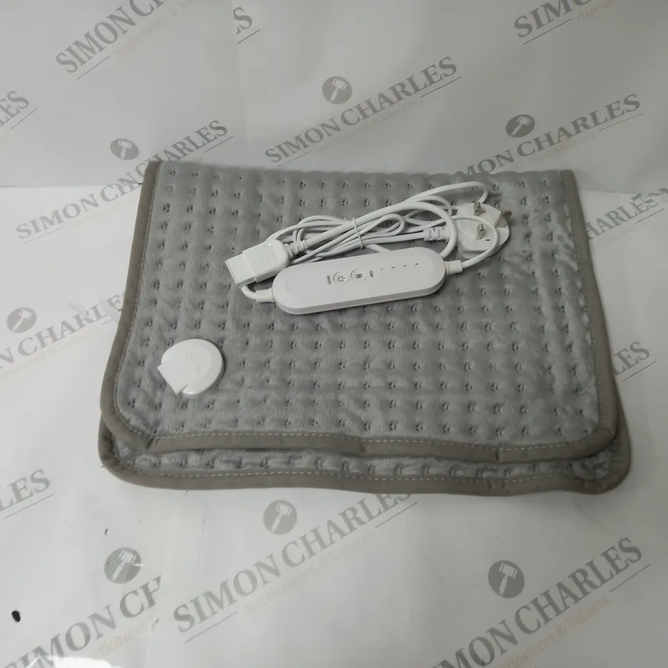 BOXED HEATED PAD IN GREY 40 X 60 CM
