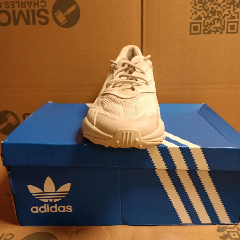 ADIDAS OZWEEGO TRAINERS – WHITE – UK 10 (OZWEEGO)