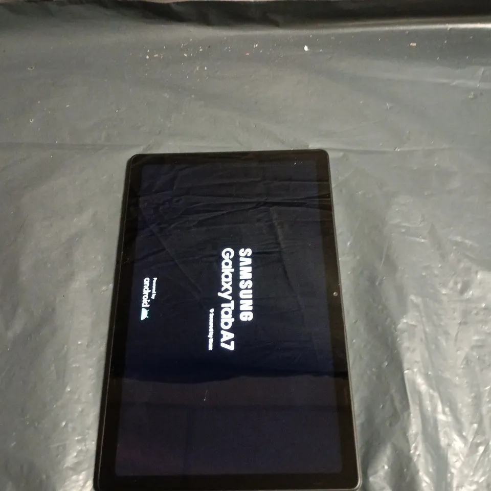 SAMSUNG GALAXY TAB A7 TABLET – BLACK - POWERS ON - DAMAGE TO SCREEN 
