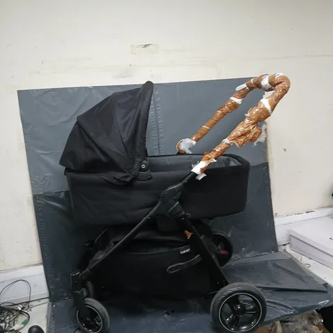MAMAS AND PAPAS FLIP XT3 - BLACK - COLLECTION ONLY