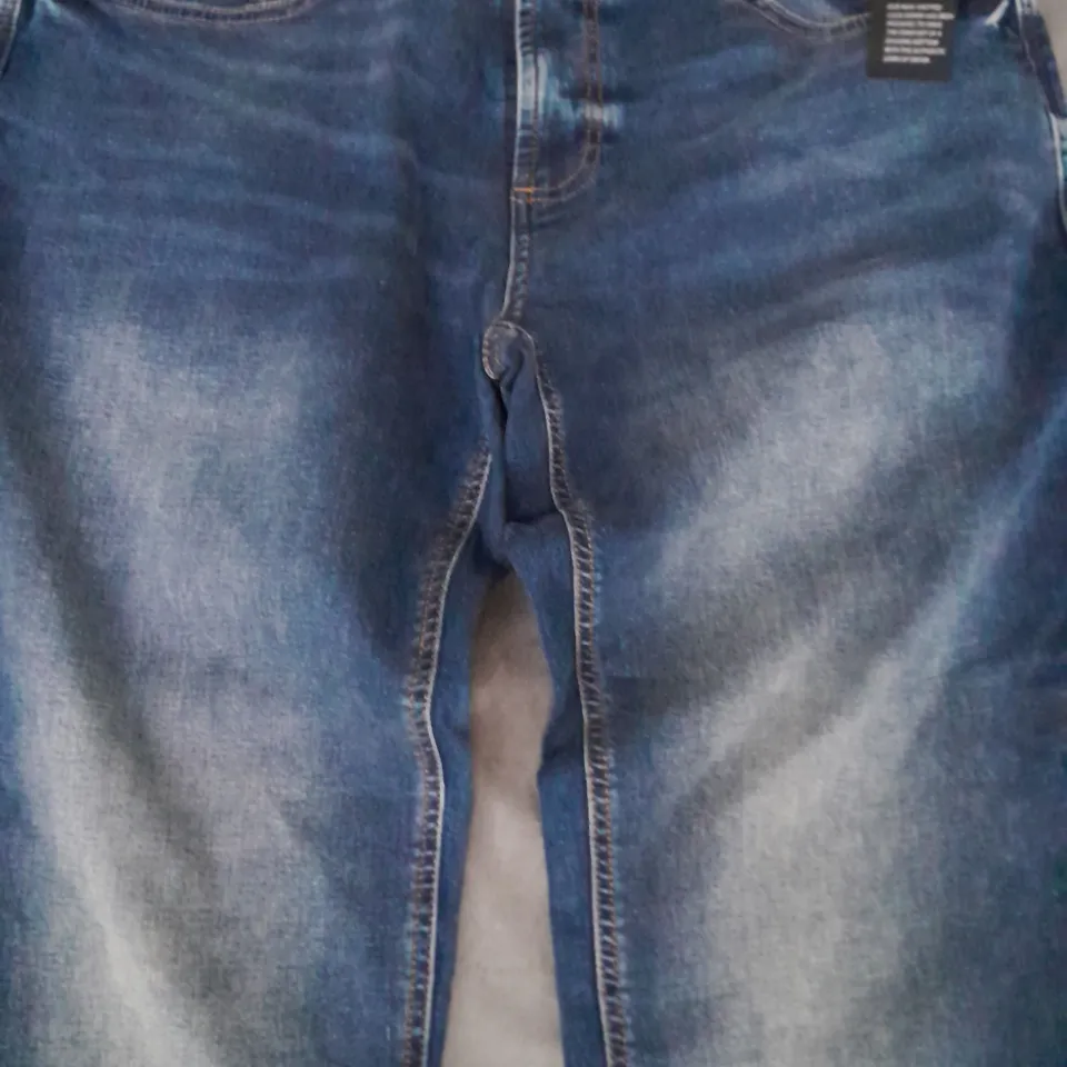 F&F SLIM JEANS IN BLUE SIZE 38W/32L