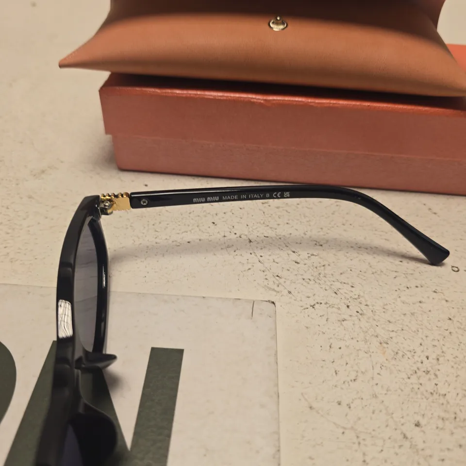 MIU MIU SUNGLASSES – BLACK WITH GOLD TEMPLES (MADE IN ITALY)