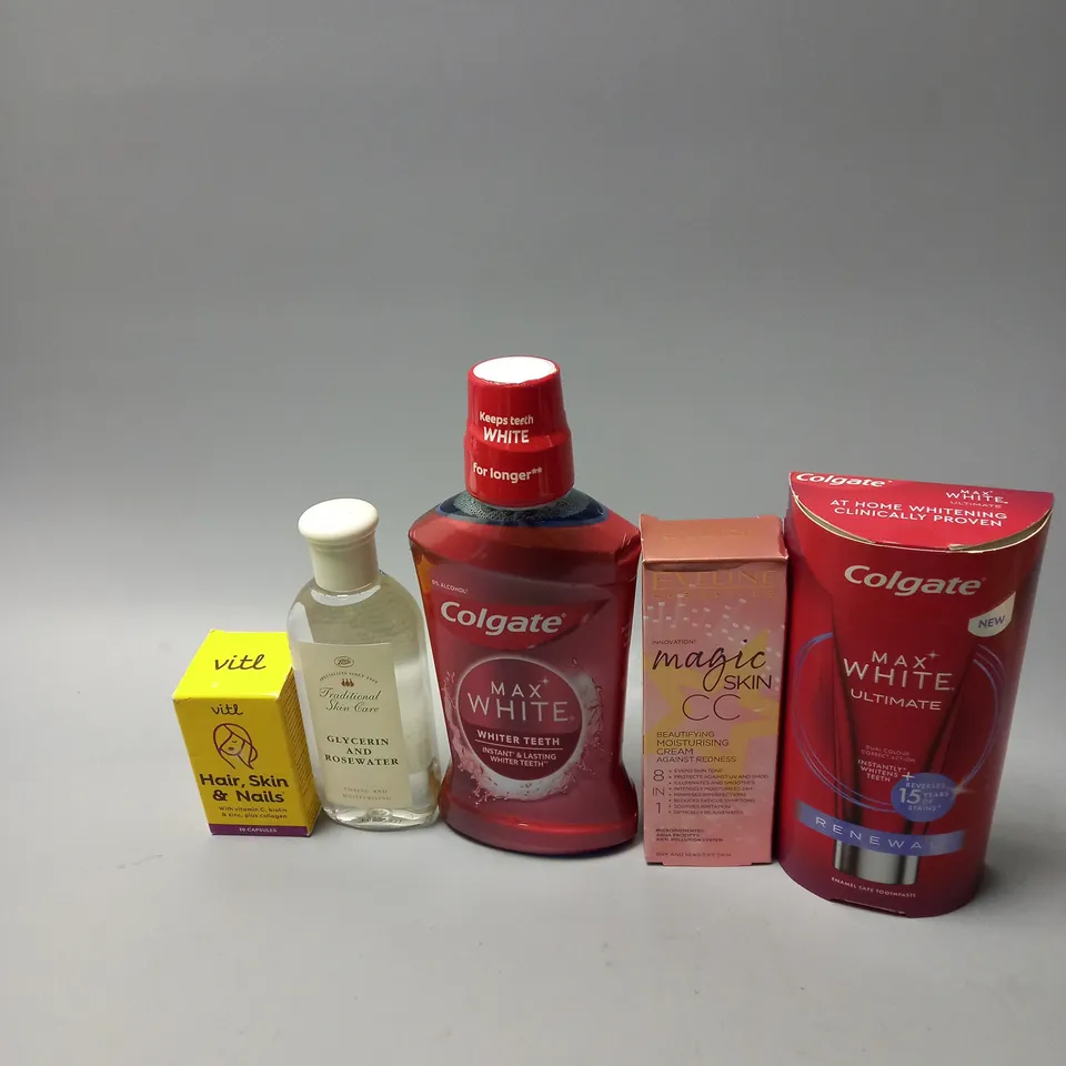 LOT OF APPROXIMATELY 20 COSMETICS ITEMS TO INCLUDE COLGATE MOUTH WASH , CREAM , ACRYLIC EYELASHES  , ETC  