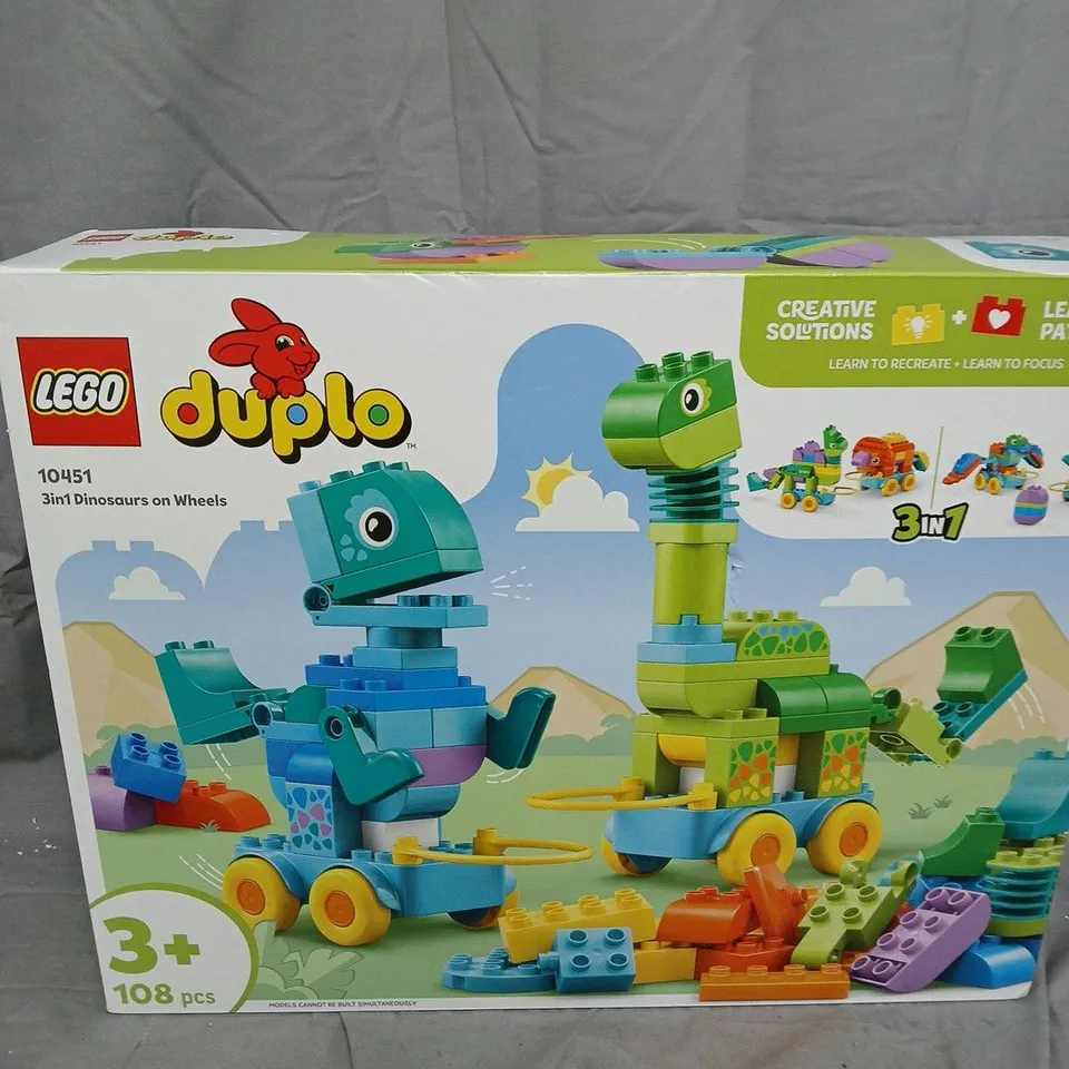LEGO DUPLO 3-IN-1 DINOSAURS ON WHEELS 10451