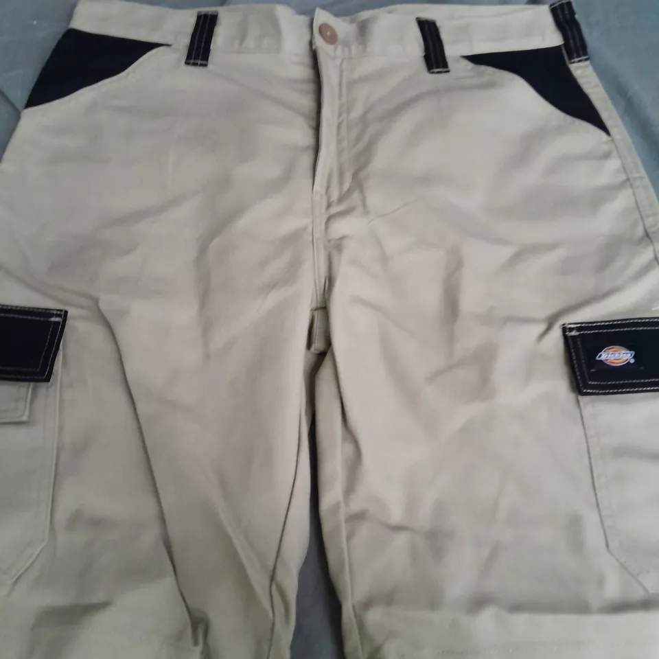 DICKIES MENS CARGO SHORTS BEIGE SIZE 36