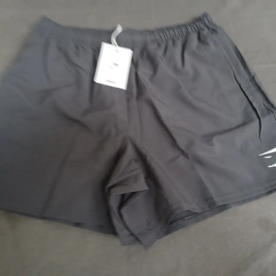 GYMSHARK ARRIVAL 5" SHORTS - M SLIM FIT