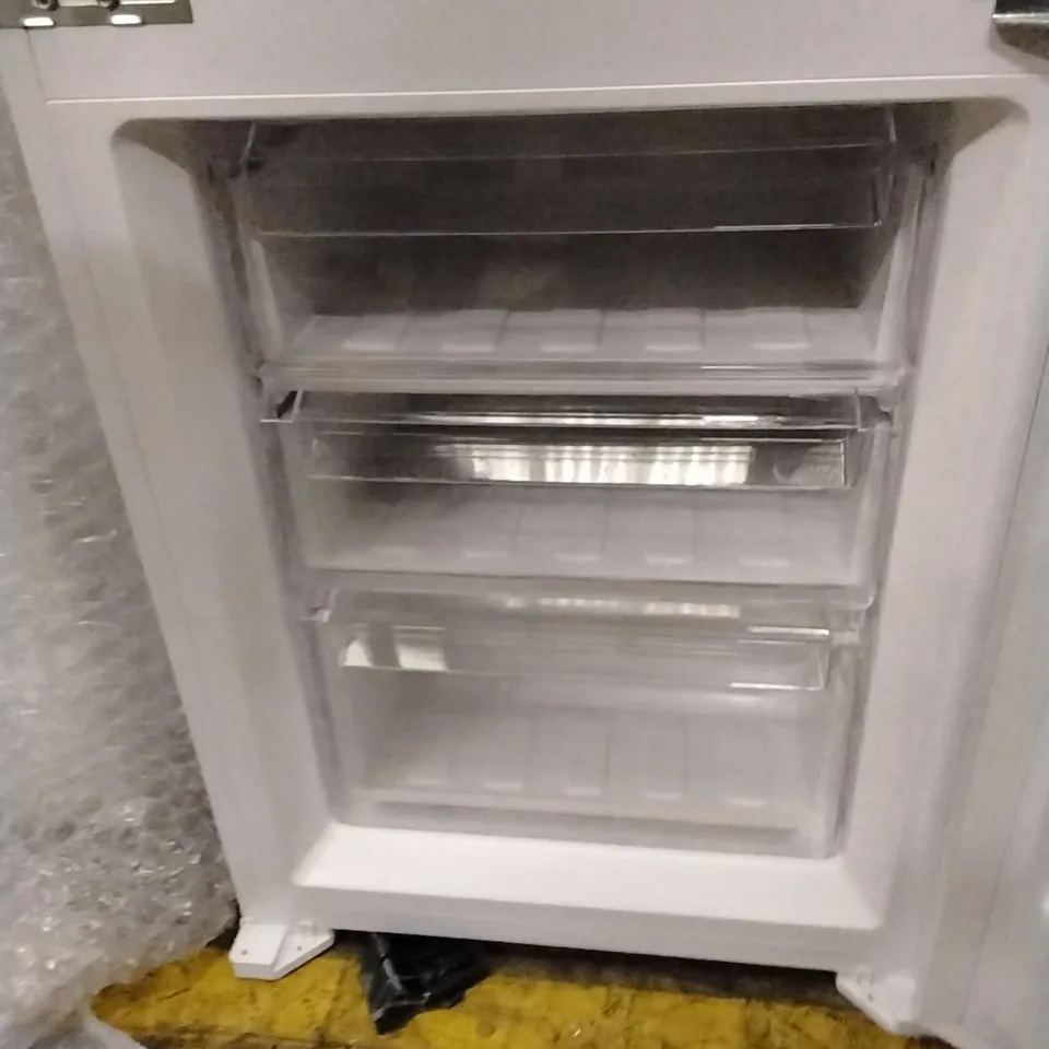 ELECTRIQ 249 LITRE 178CM 70/30 INTEGRATED FRIDGE FREEZER - WHITE WITH SLIDING DOOR HINGE