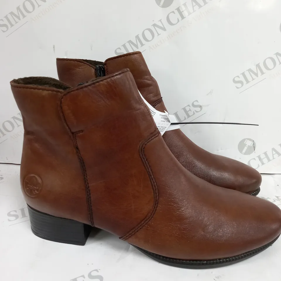 RIEKER BROWN LEATHER BOOTS - SIZE 5