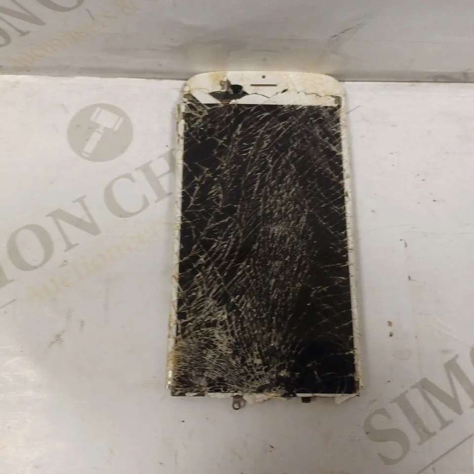 SMASHED PHONE REPLACEMENT SCREEN 