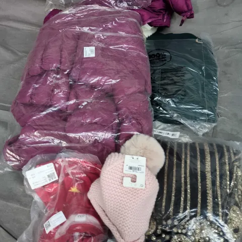 APPROXIMATELY 30 ASSORTED KIDS CLOTHING ITEMS IN VARIOUS STYLES, SIZES & COLOURS TO INCLUDE BRANDS SUCH AS ADIDAS, NEXT, MOUNTAIN WAREHOUSE, ETC - COLLECTION ONLY