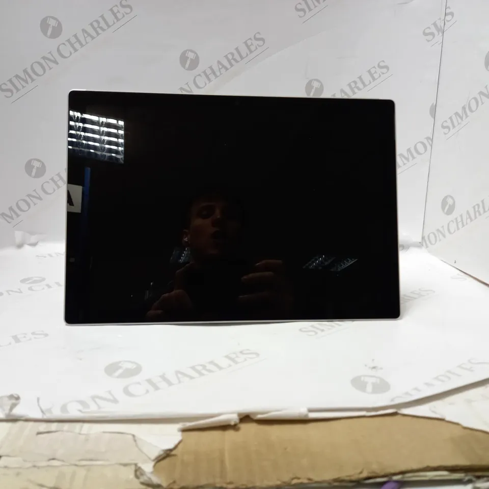 MICROSOFT SURFACE PRO 6 - PLATINUM 