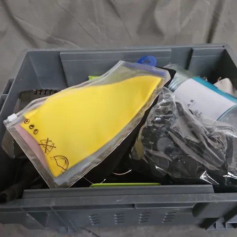 APPROXIMATELY 10 ASSORTED HOUSEHOLD ITEMS TOO INCLUDE LED LIGHTING , LED ROPE LIGHTING , ETC 