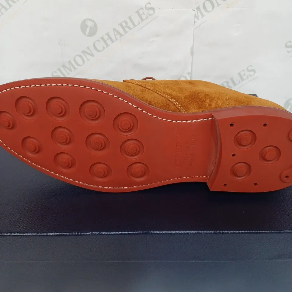 BOXED PAIR OF HERRING GRAYS WOMEN'S SUEDE ANKLE BOOTS - GINGER SUEDE / SIZE: 8.5 UK