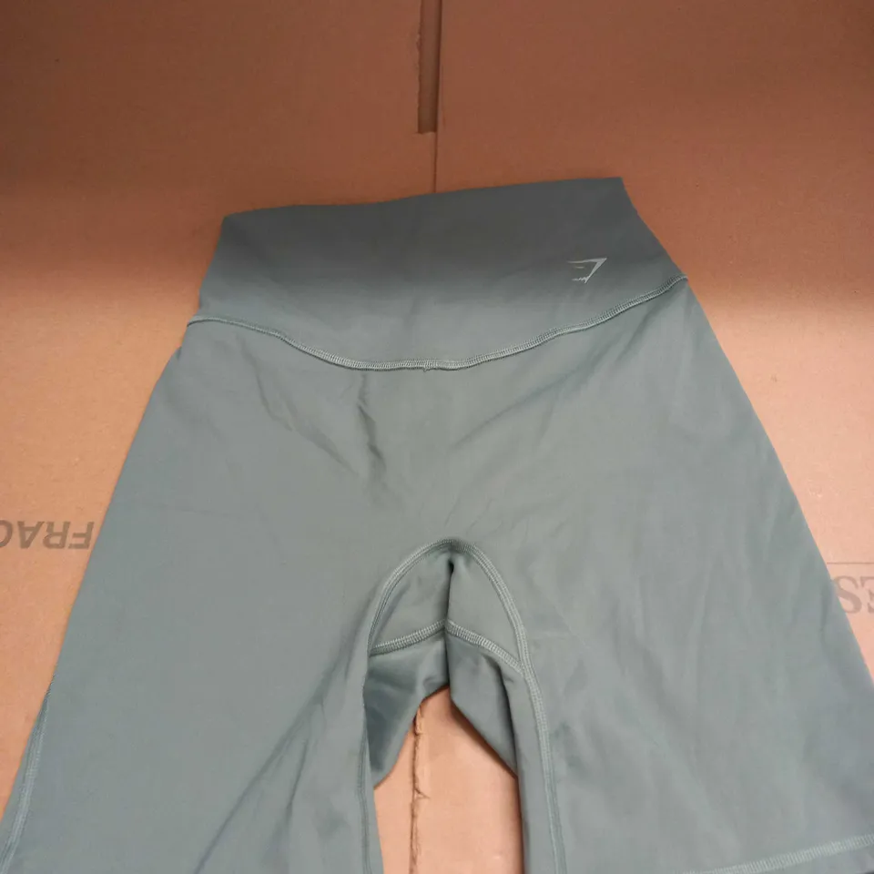 GYMSHARK TRAINING SHORTS SIZE S