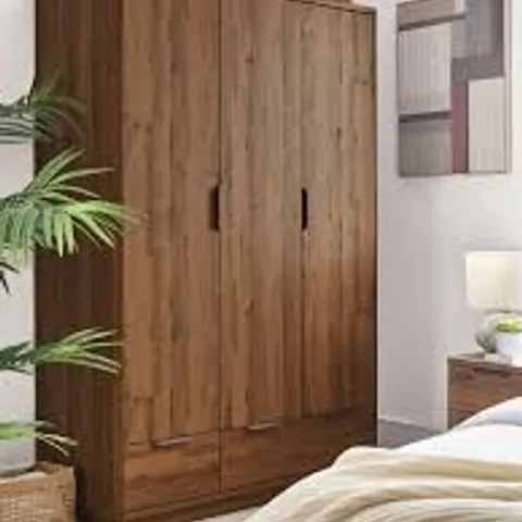 BOXED HARLEM 3 DOOR, 2 DRAWER WARDROBE - MID OAK EFFECT (3 BOXES)