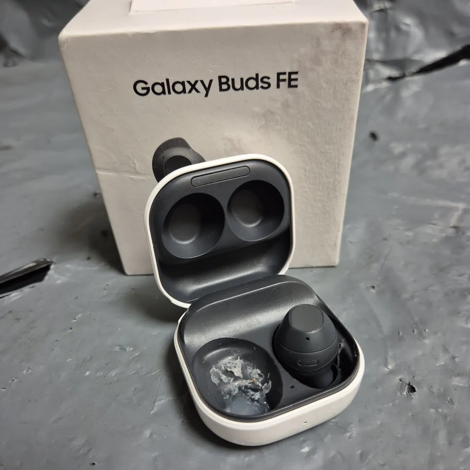 SAMSUNG GALAXY BUDS FE WIRELESS BLUETOOTH NOISE-CANCELLING EARBUDS - BLACK