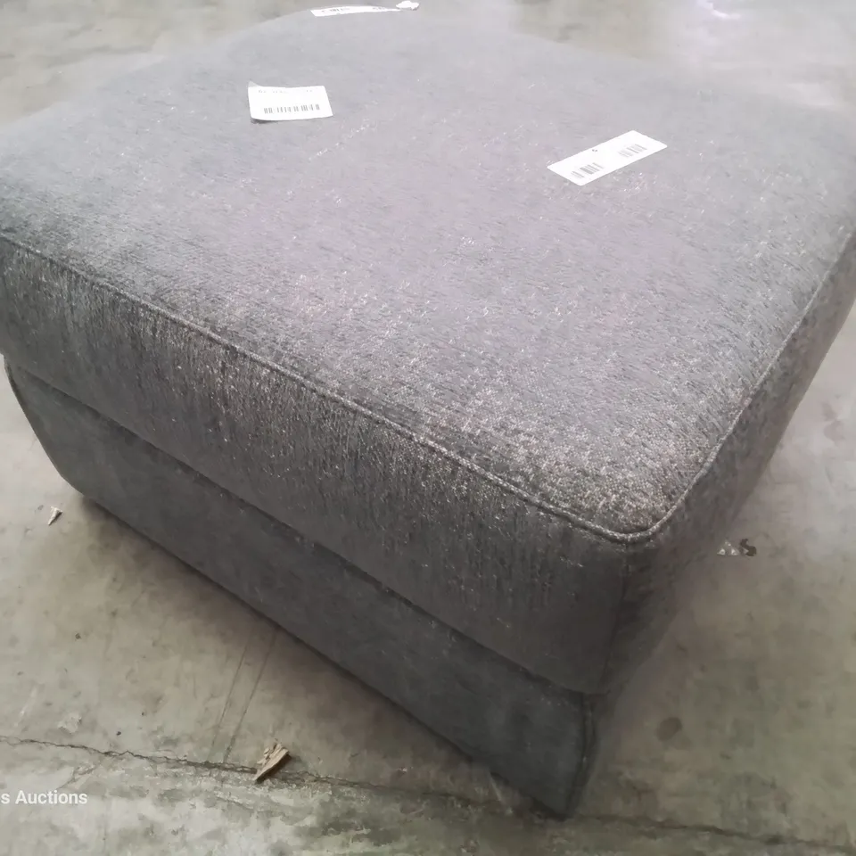 QUALITY ITALIAN DESIGNED & MANUFACTURED PARMA FOOTSTOOL CARMAGE GREY FABRIC 
