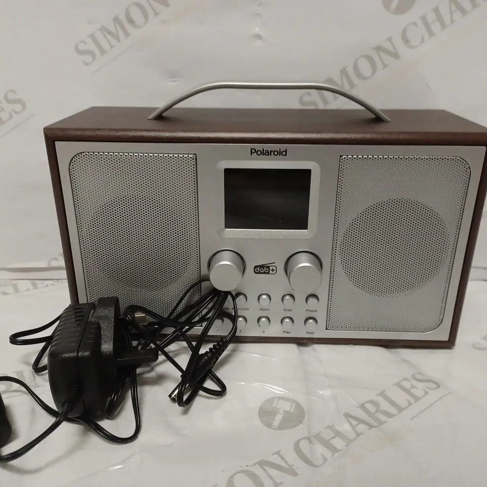 POLAROID RETRO RADIO IN WOODEN STYLE & SILVER