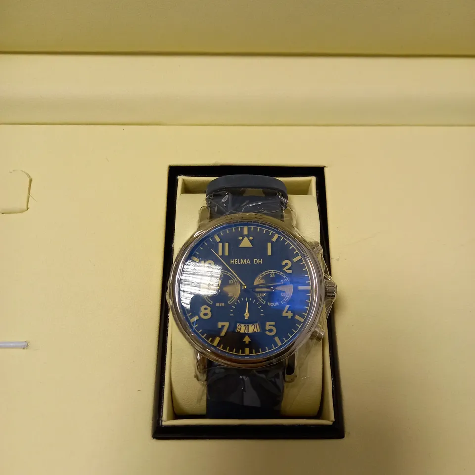 HELMA DH CHRONOGRAPH VINTAGE STYLE SUEDE STRAP WRISTWATCH