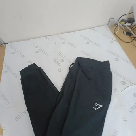 GYMSHARK CREST JOGGER - MEDIUM BLACK