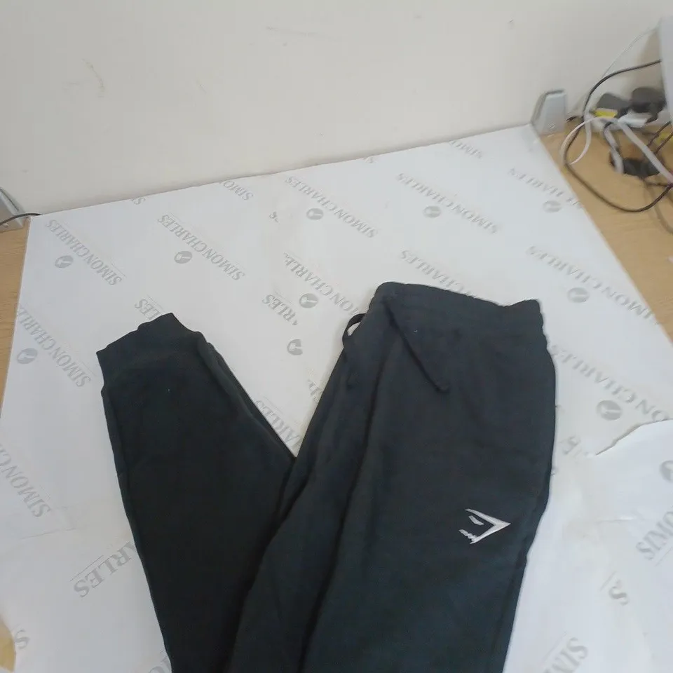 GYMSHARK CREST JOGGER - MEDIUM BLACK