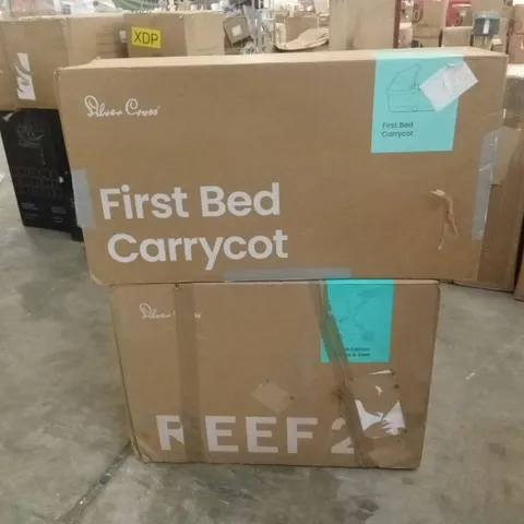 BOXED SILVER CROSS REEF 2 STROLLER AND CARRYCOT - FRAPPE (2 BOXES)