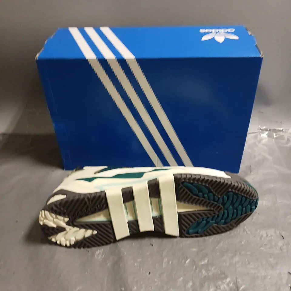 BOXED ADIDAS NITEBALL TRAINERS UK 9 