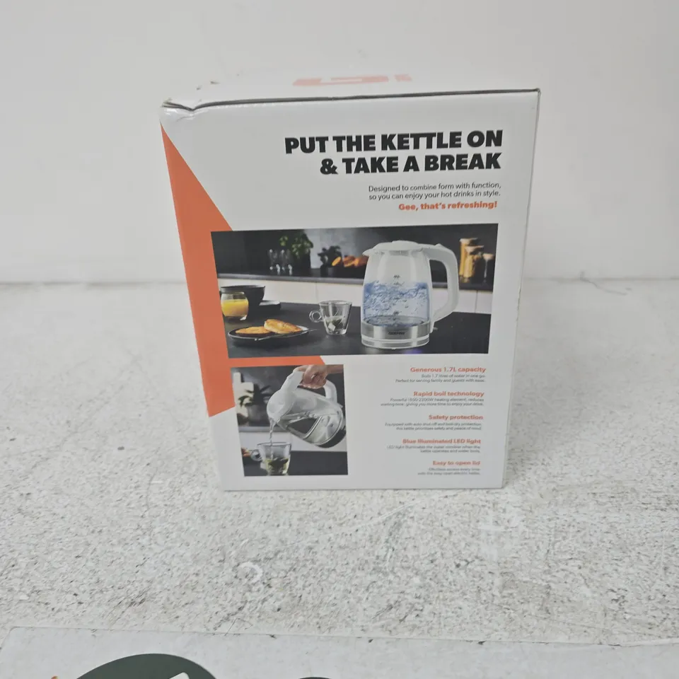 GEEPAS 1.7L ILLUMINATING ELECTRIC GLASS KETTLE - BOXED