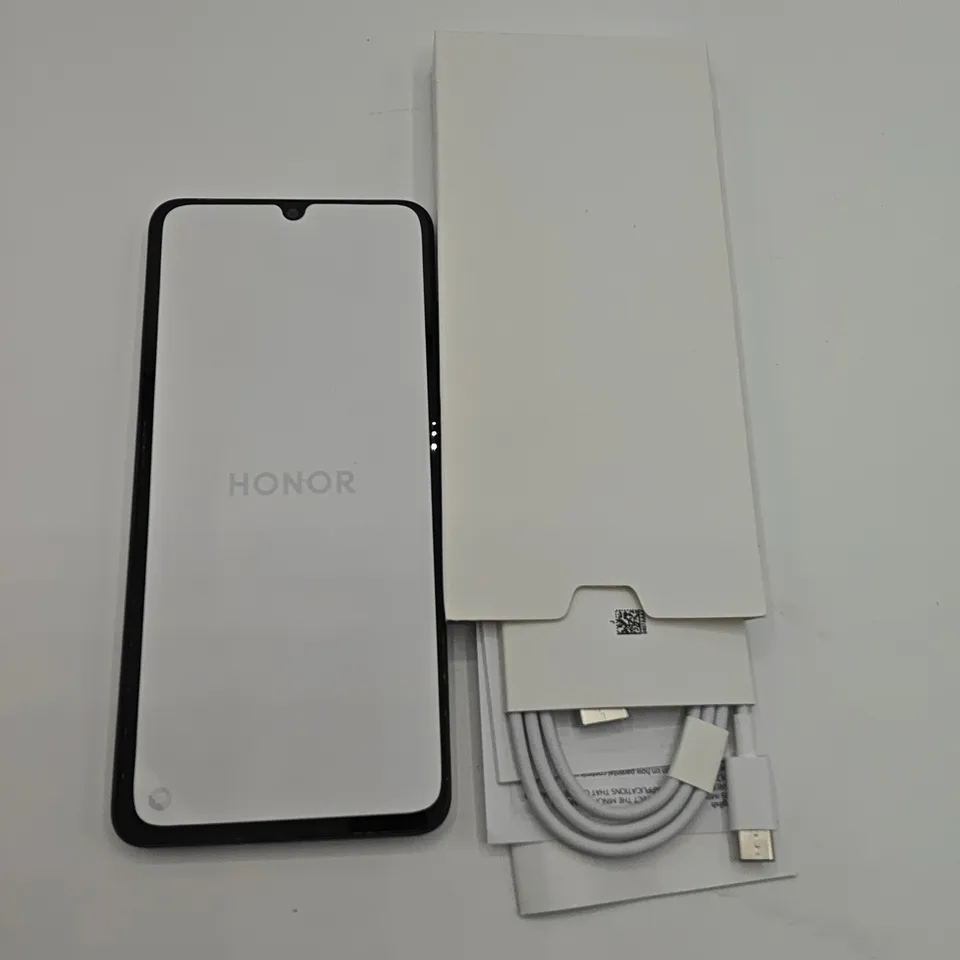 BOXED HONOR X5C PLUS 4/64GB IN MIDNIGHT BLACK - NLA-LX1