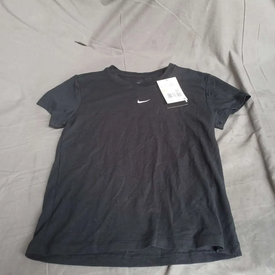 NIKE WOMENS ESSENTIAL CHILL SHORT SLEEVE TEE IN BLACK SIZE S