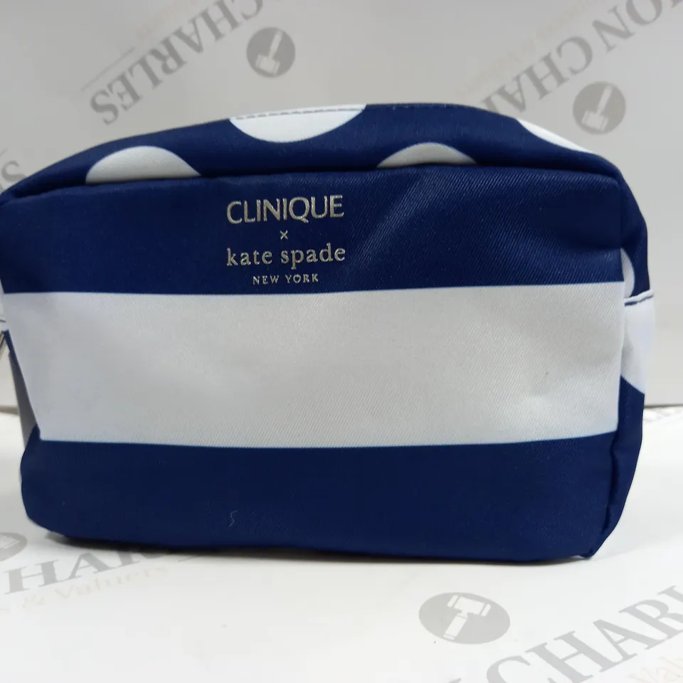 CLINIQUE X KATE SPADE NEW YORK 6-PIECE BEAUTY GIFT SET