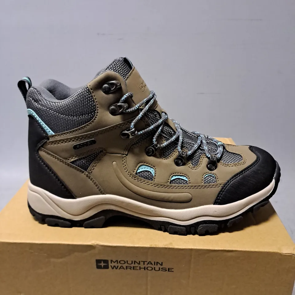 BOXED MOUNTAIN WAREHOUSE ADVENTURER WOMENS WATERPROOF WALKING BOOT - UK 9 