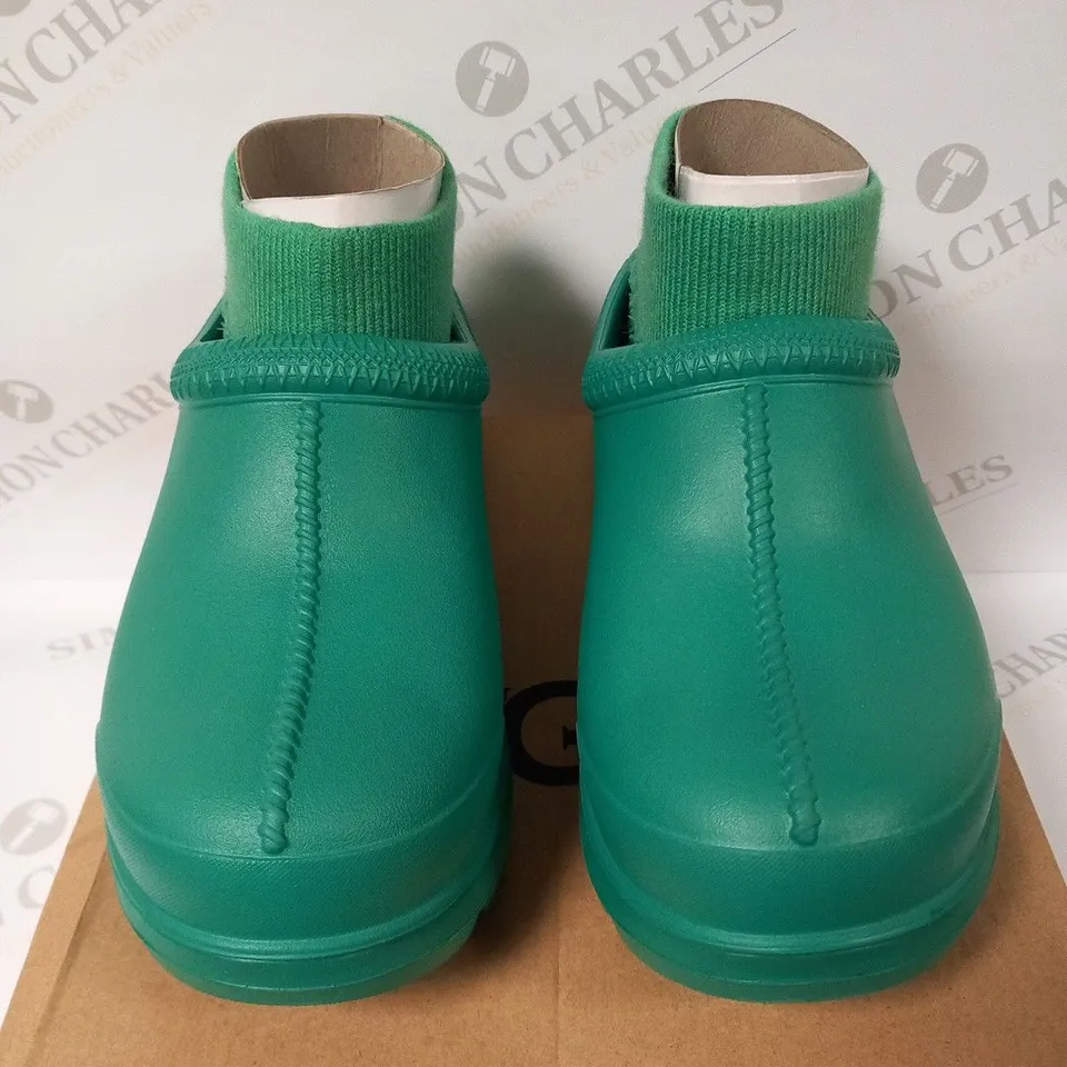 BOXED UGG W TASMAN X SIZE 5