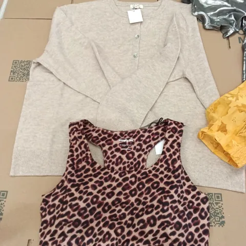 PALLET OF BRAND NEW WOMENS QUALITY DESIGNER CLOTHES APPROXIMATELY 130 TO INCLUDE; CARDIGANS, VEST TOPS, TOPS ETC