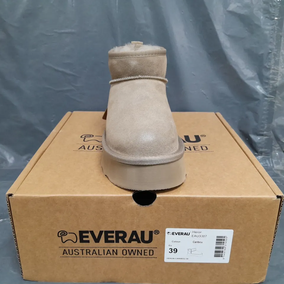 BOXED PAIR OF EVERAU HERON SHOES IN CARIBOU SIZE EU 39