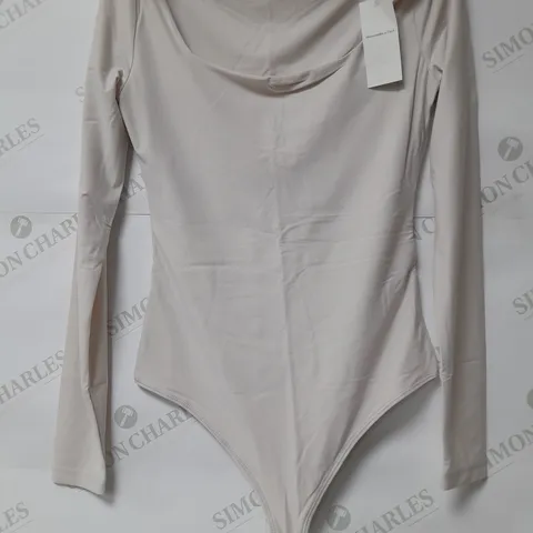 ABERCROMBIE & FITCH BODYSUIT IN CREAM - SMALL