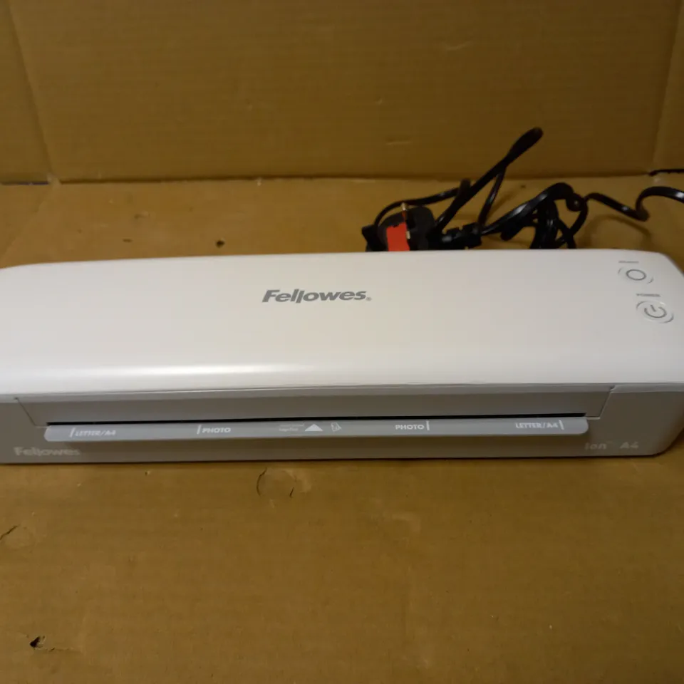 FELLOWS ION A4 LAMINATOR 