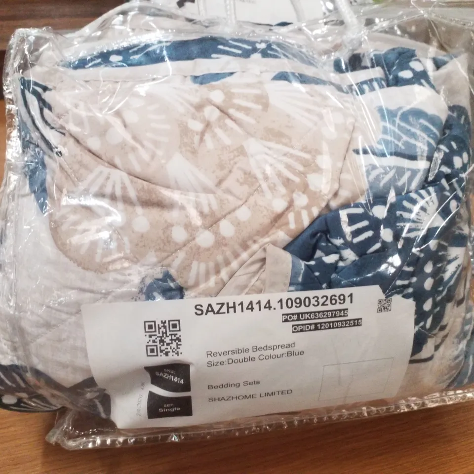 REVERSIBLE BEDSPREAD - DOUBLE - BLUE