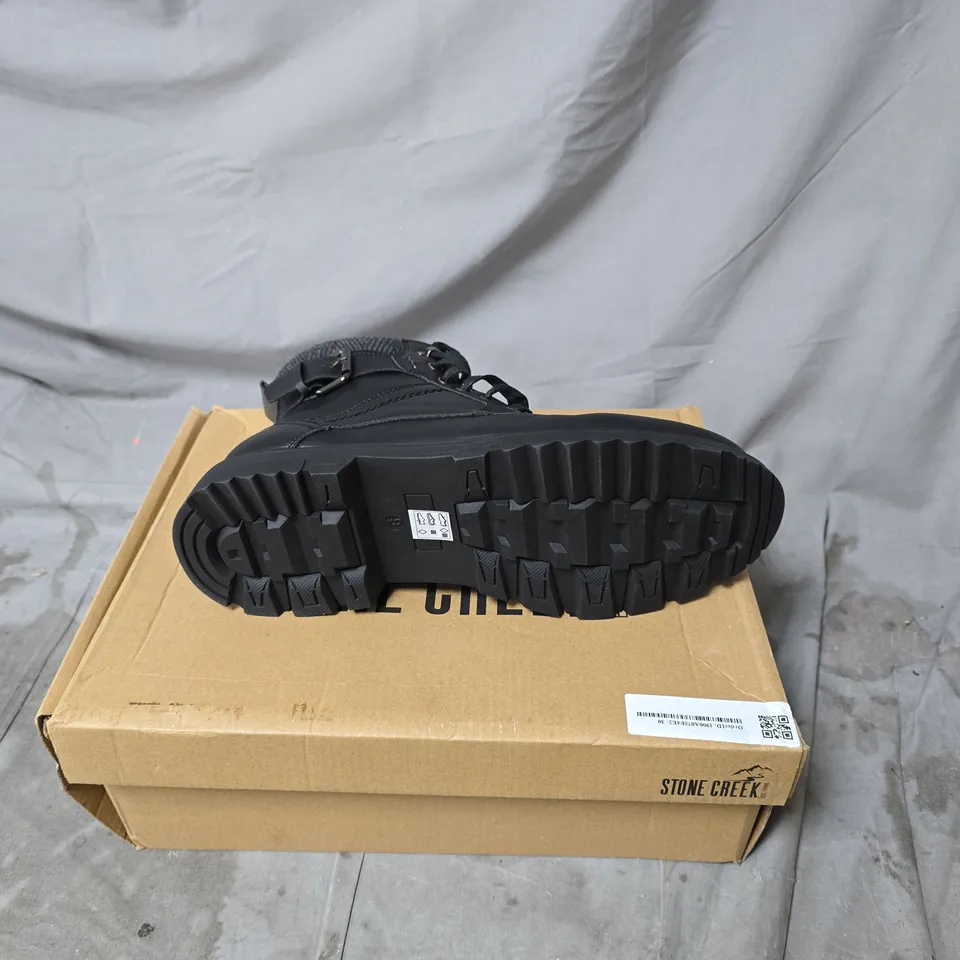 STONE CREEK BLACK LEATHER HIKING BOOTS WITH FAUX FUR LINING SIZE 9